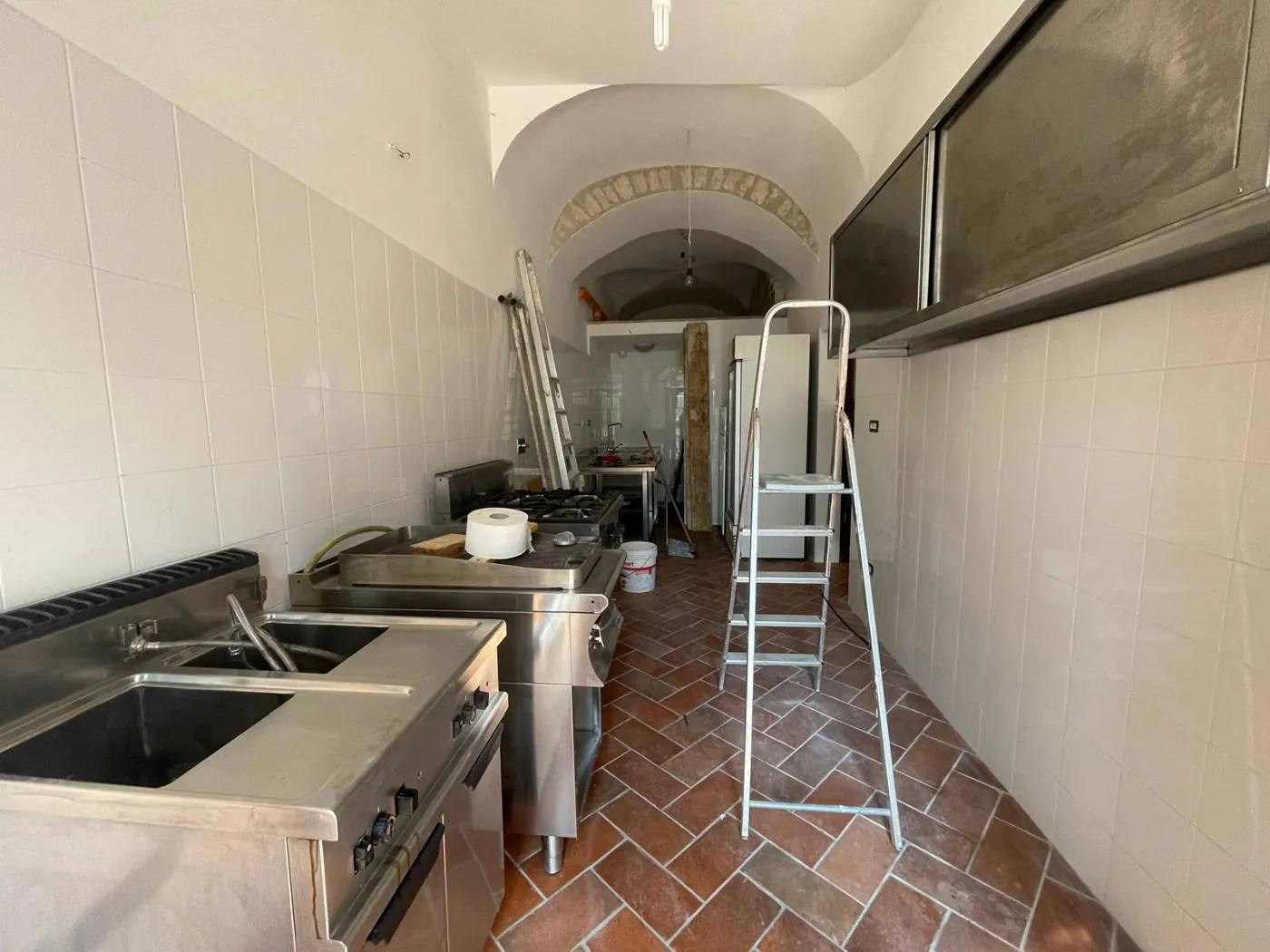 Foto 21 di 33 - Negozio in affitto a San Polo Dei Cavalieri