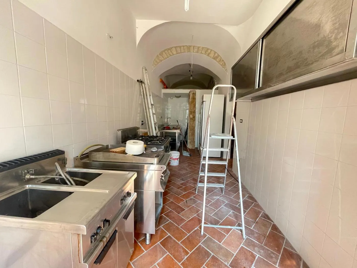 Foto 22 di 33 - Negozio in affitto a San Polo Dei Cavalieri