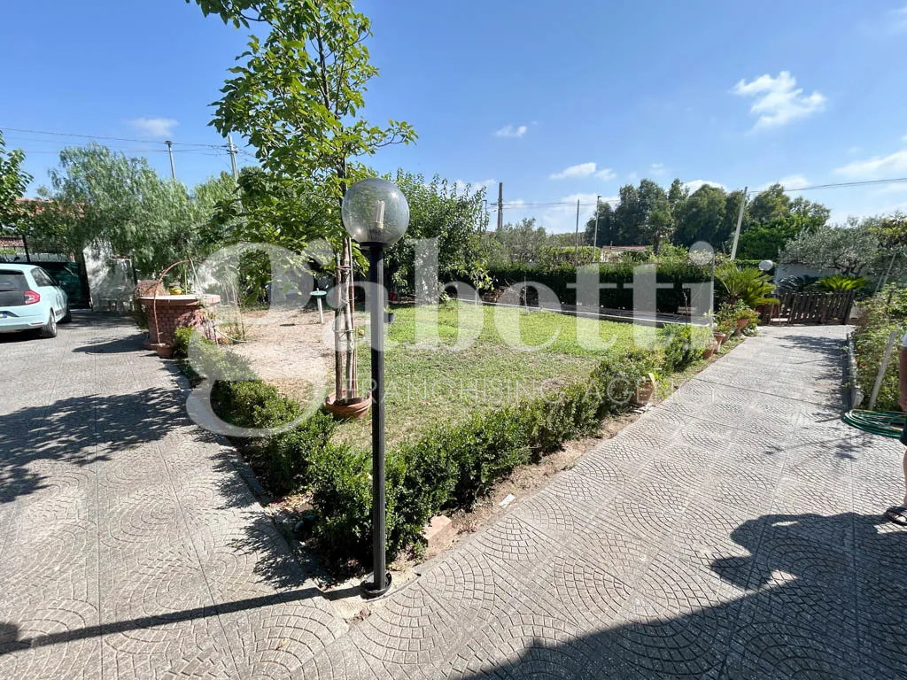 Foto 32 di 34 - Appartamento in vendita a Castel Volturno
