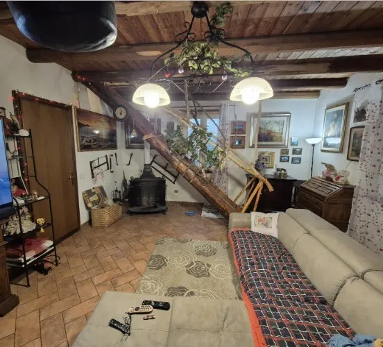 Foto 4 di 10 - Casa indipendente in vendita a Castiglione Chiavarese