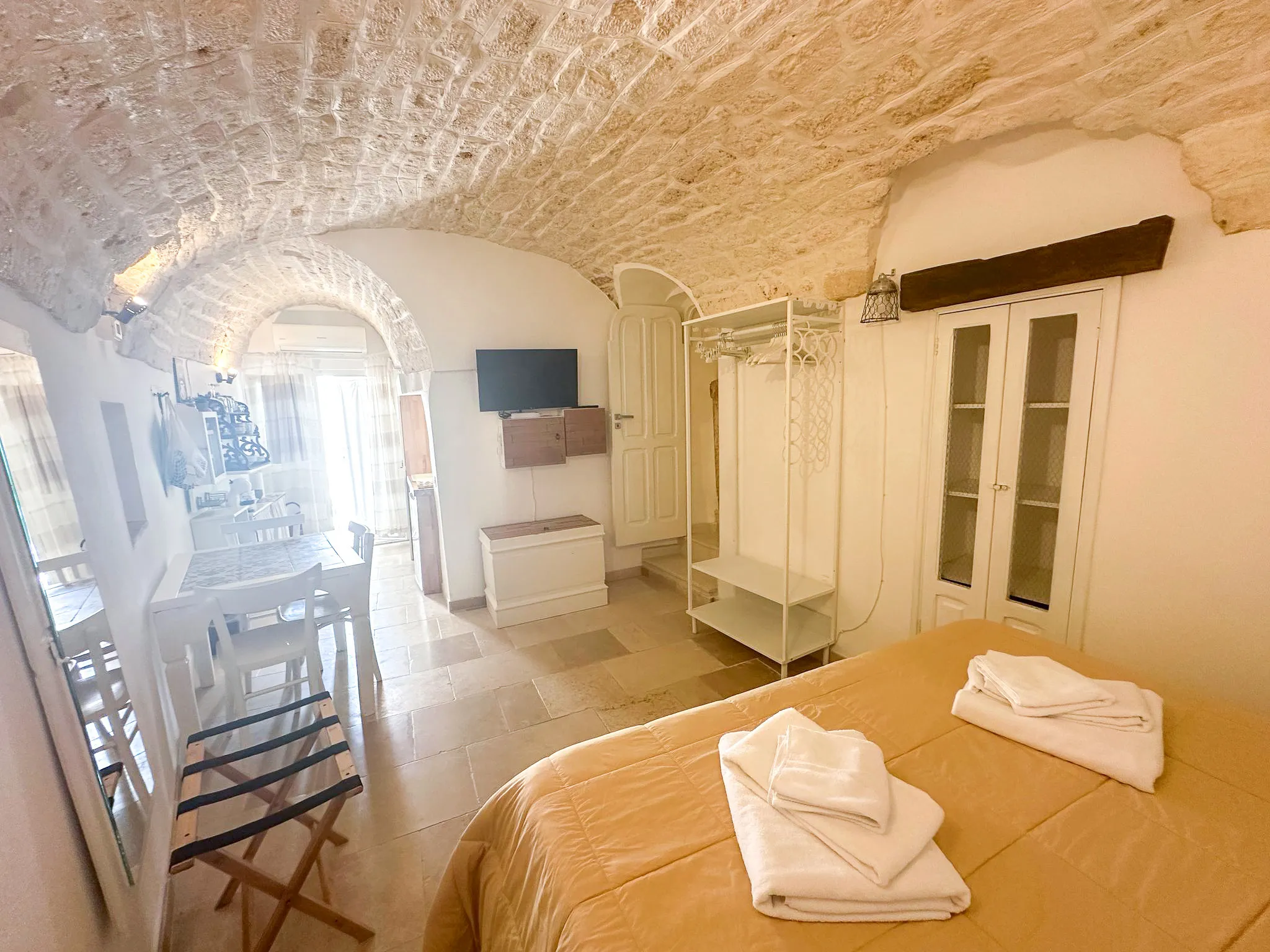 Foto 2 di 20 - Casa indipendente in vendita a Ostuni