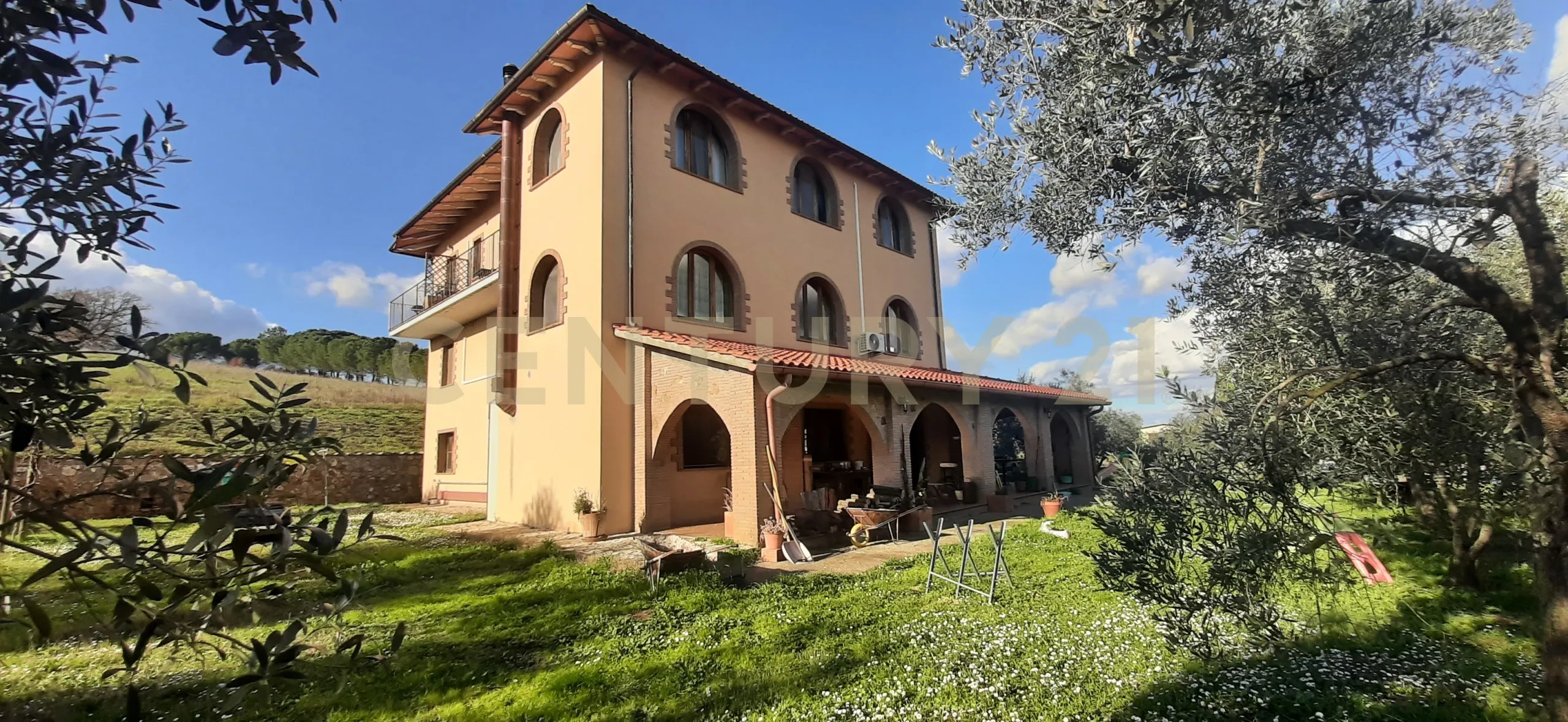 Foto 1 di 42 - Casa indipendente in vendita a Civitella Paganico