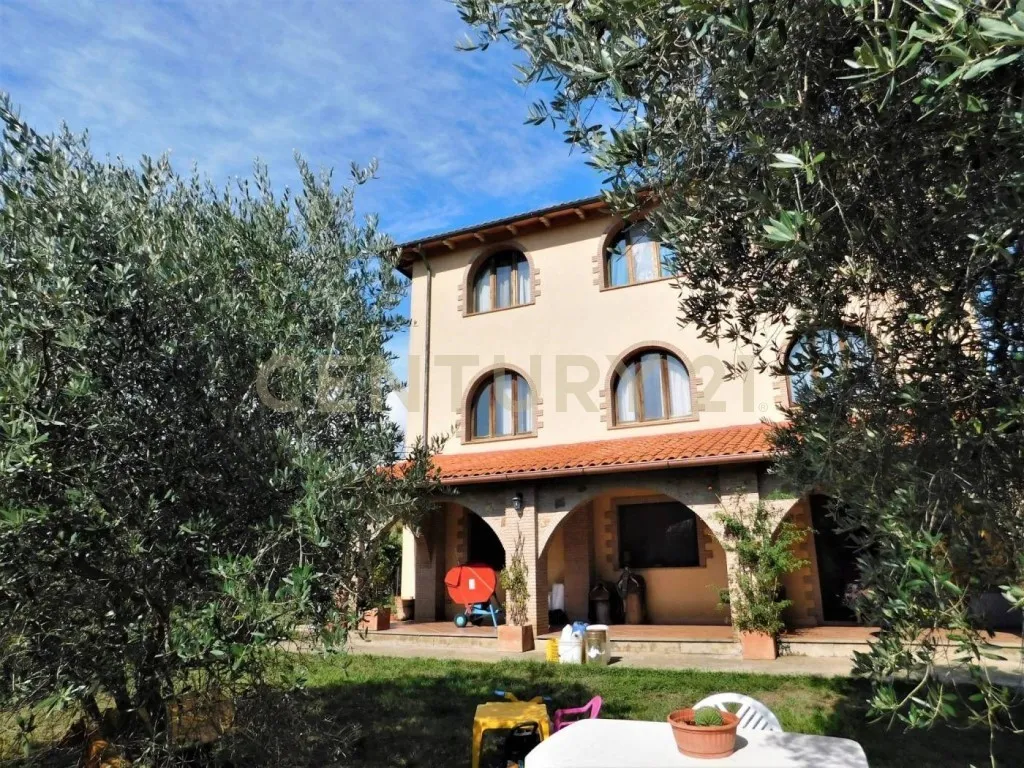 Foto 3 di 42 - Casa indipendente in vendita a Civitella Paganico