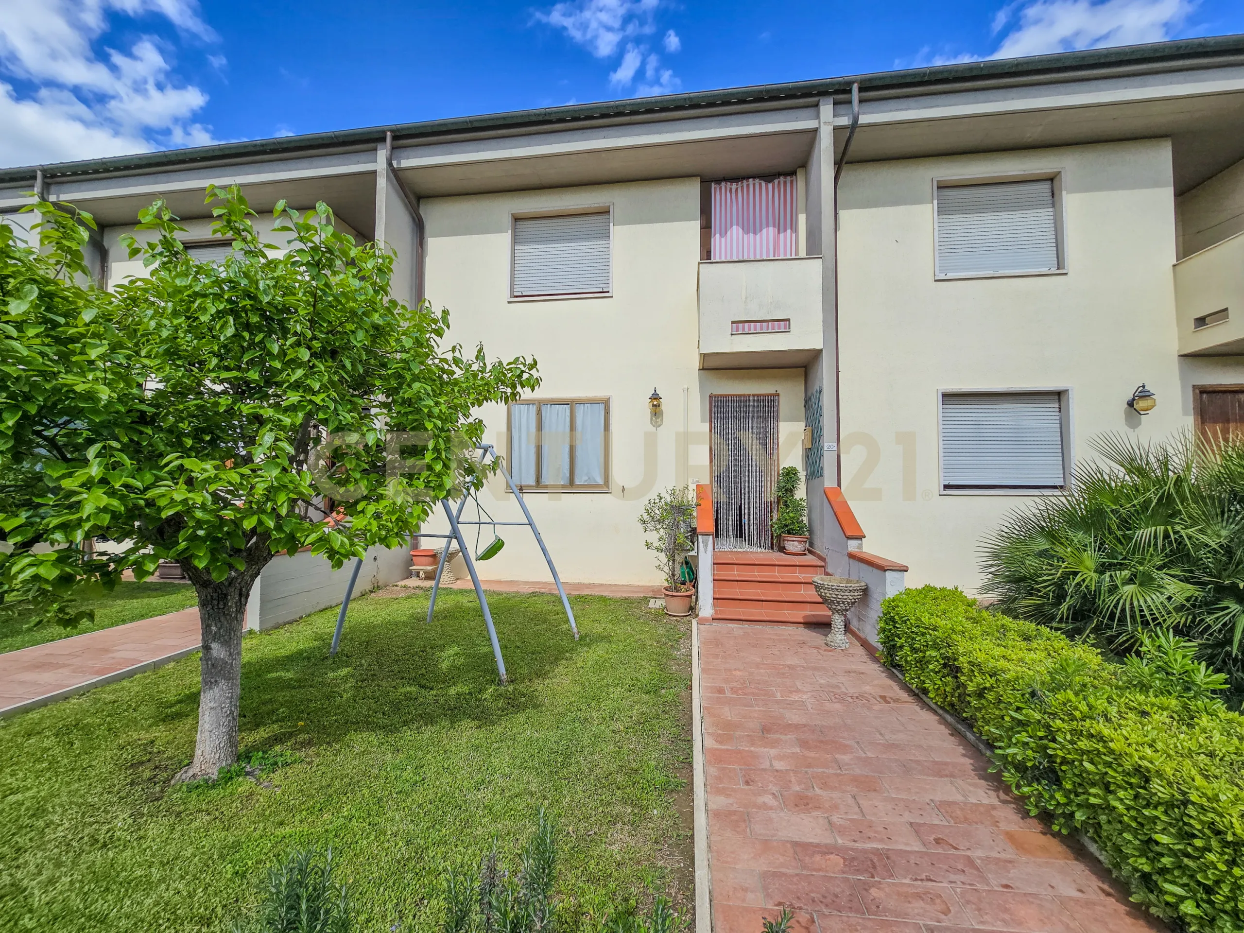Foto 2 di 24 - Casa indipendente in vendita a Grosseto