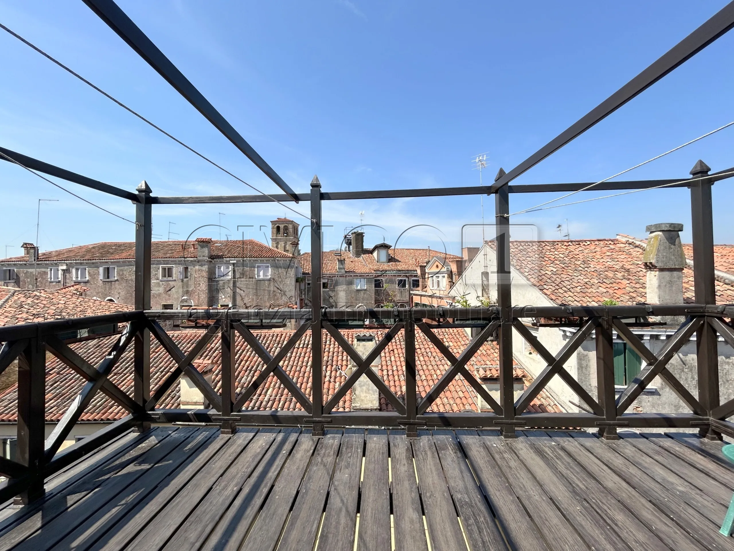 Foto 3 di 27 - Appartamento in vendita a Venezia