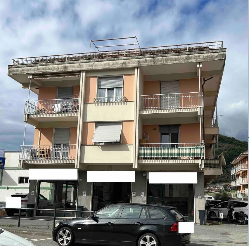 Foto 1 di 8 - Attività commerciale in vendita a Cogorno