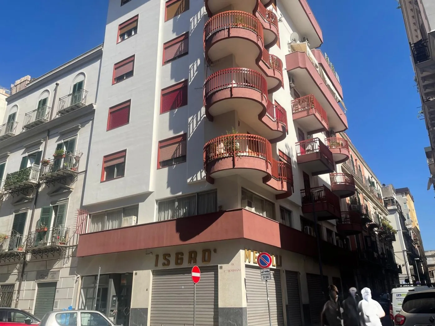 Foto 1 di 16 - Ufficio in affitto a Palermo