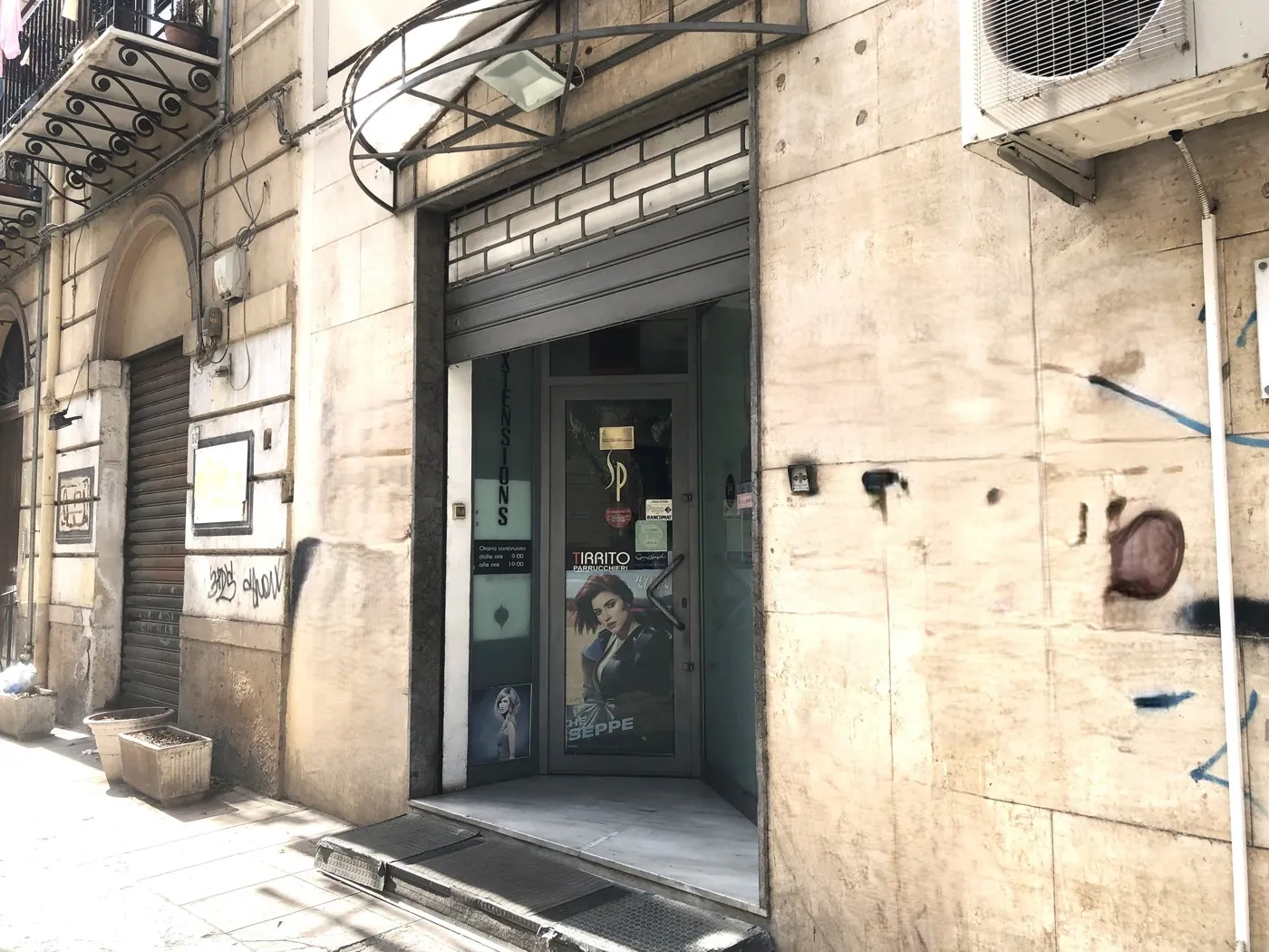 Foto 4 di 9 - Negozio in vendita a Palermo