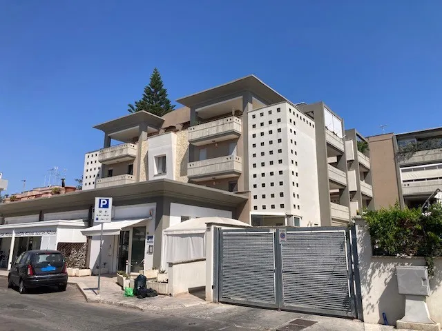Foto 2 di 31 - Appartamento in vendita a Brindisi