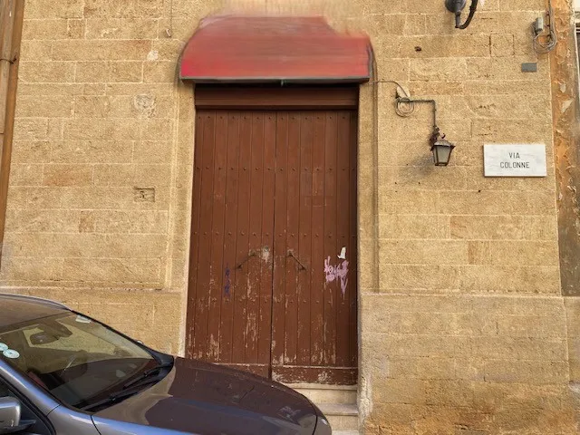 Foto 1 di 17 - Negozio in vendita a Brindisi