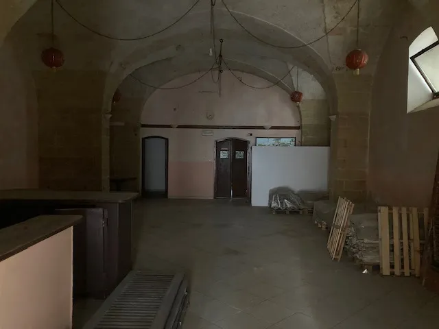 Foto 3 di 17 - Negozio in vendita a Brindisi
