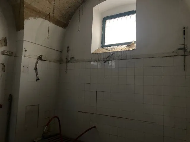 Foto 10 di 17 - Negozio in vendita a Brindisi