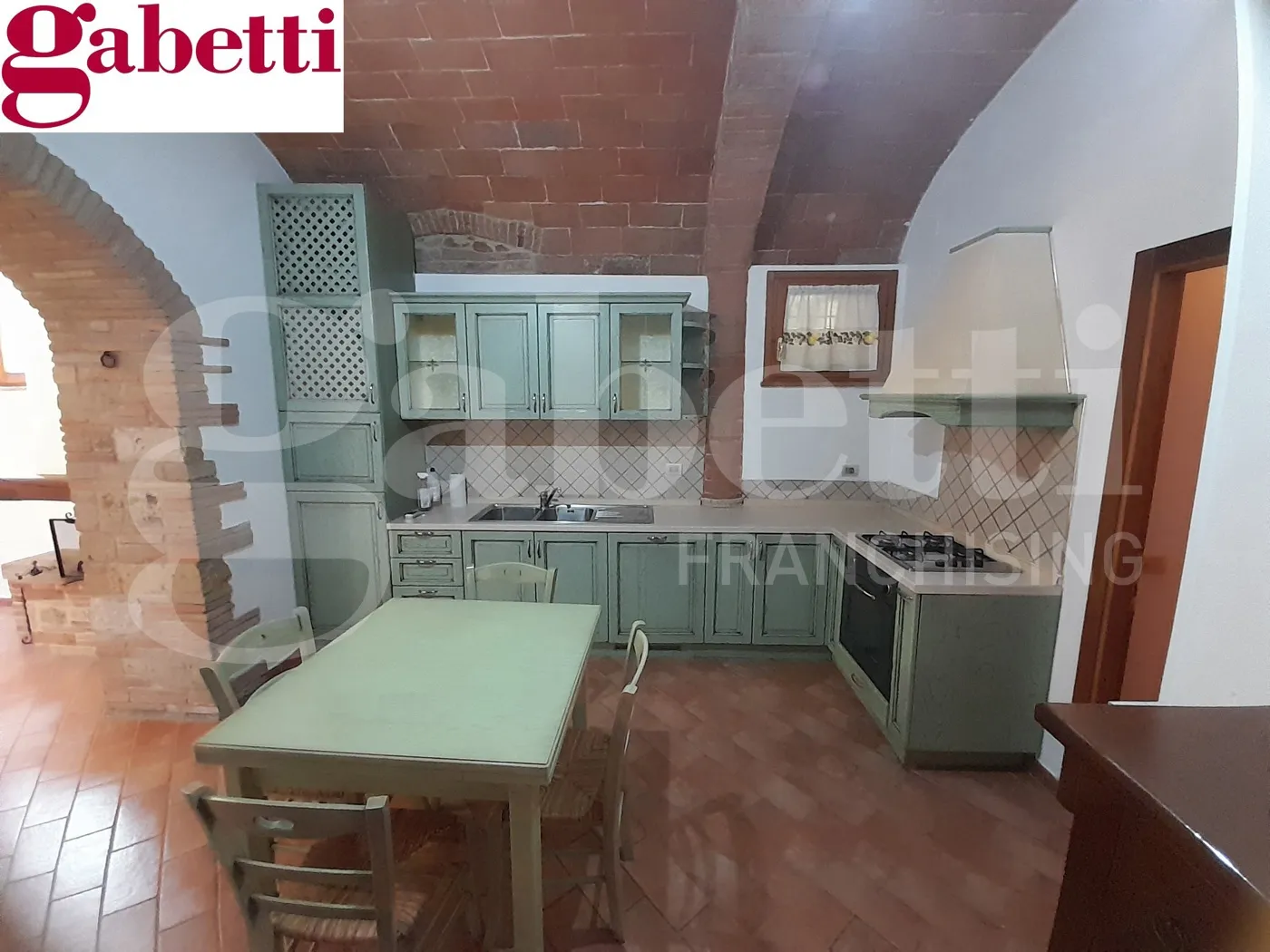 Foto 4 di 17 - Appartamento in vendita a Poggibonsi