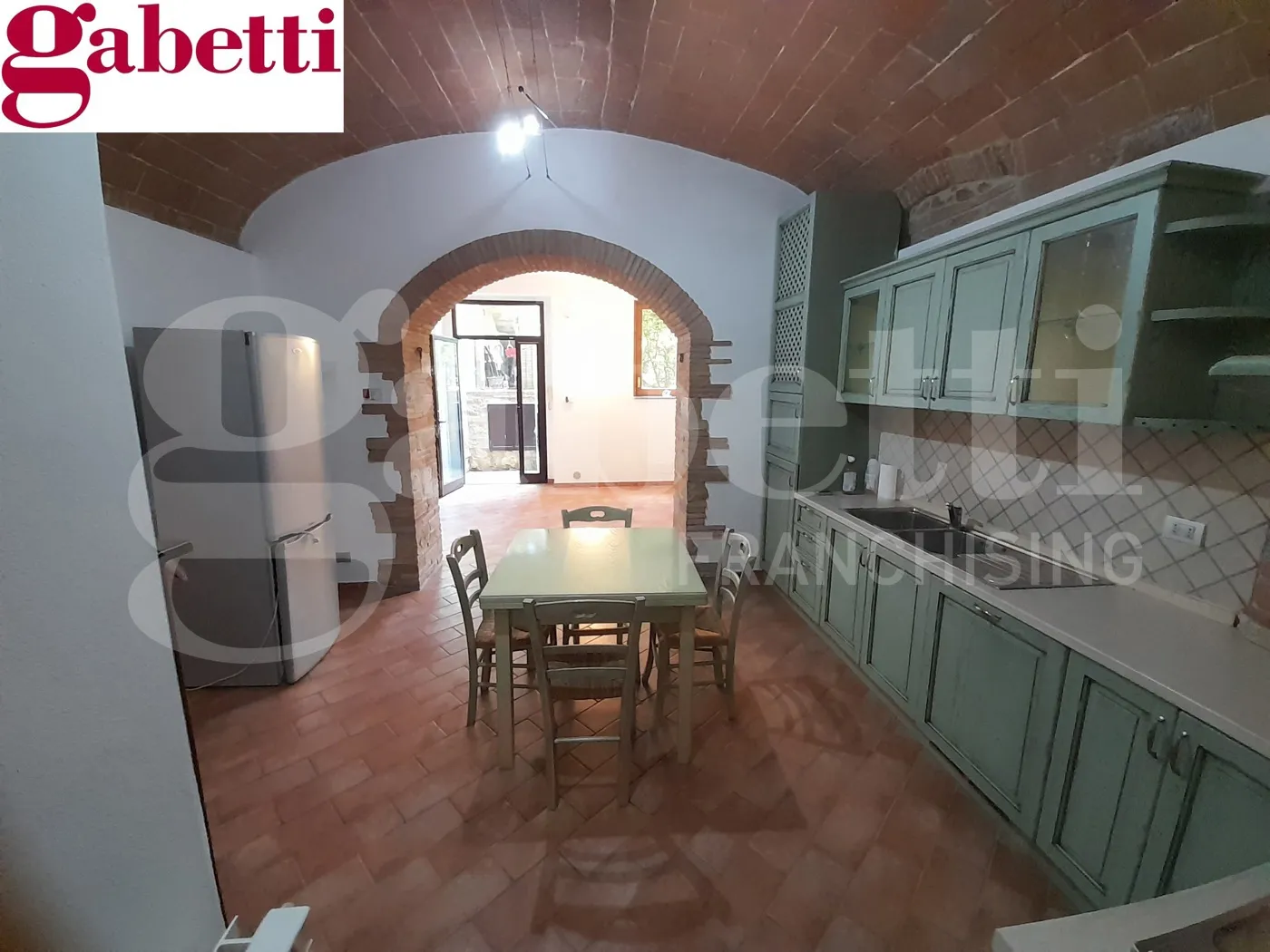 Foto 10 di 17 - Appartamento in vendita a Poggibonsi