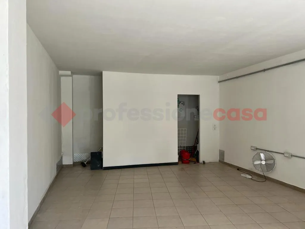 Negozio in affitto a Arezzo