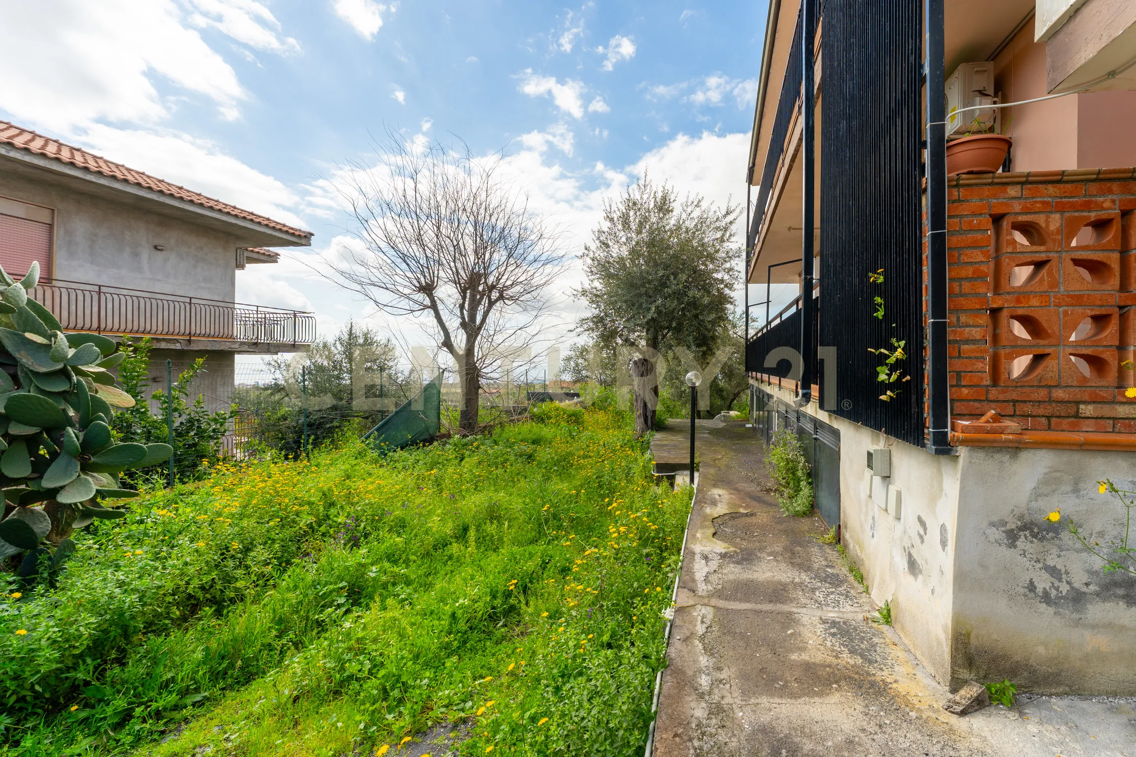 Foto 41 di 46 - Appartamento in vendita a Mascalucia