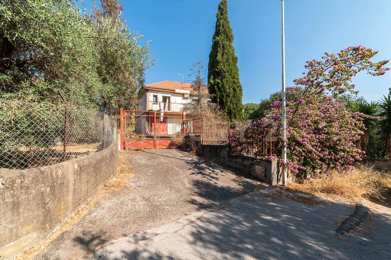 Foto 55 di 58 - Casa indipendente in vendita a Misterbianco