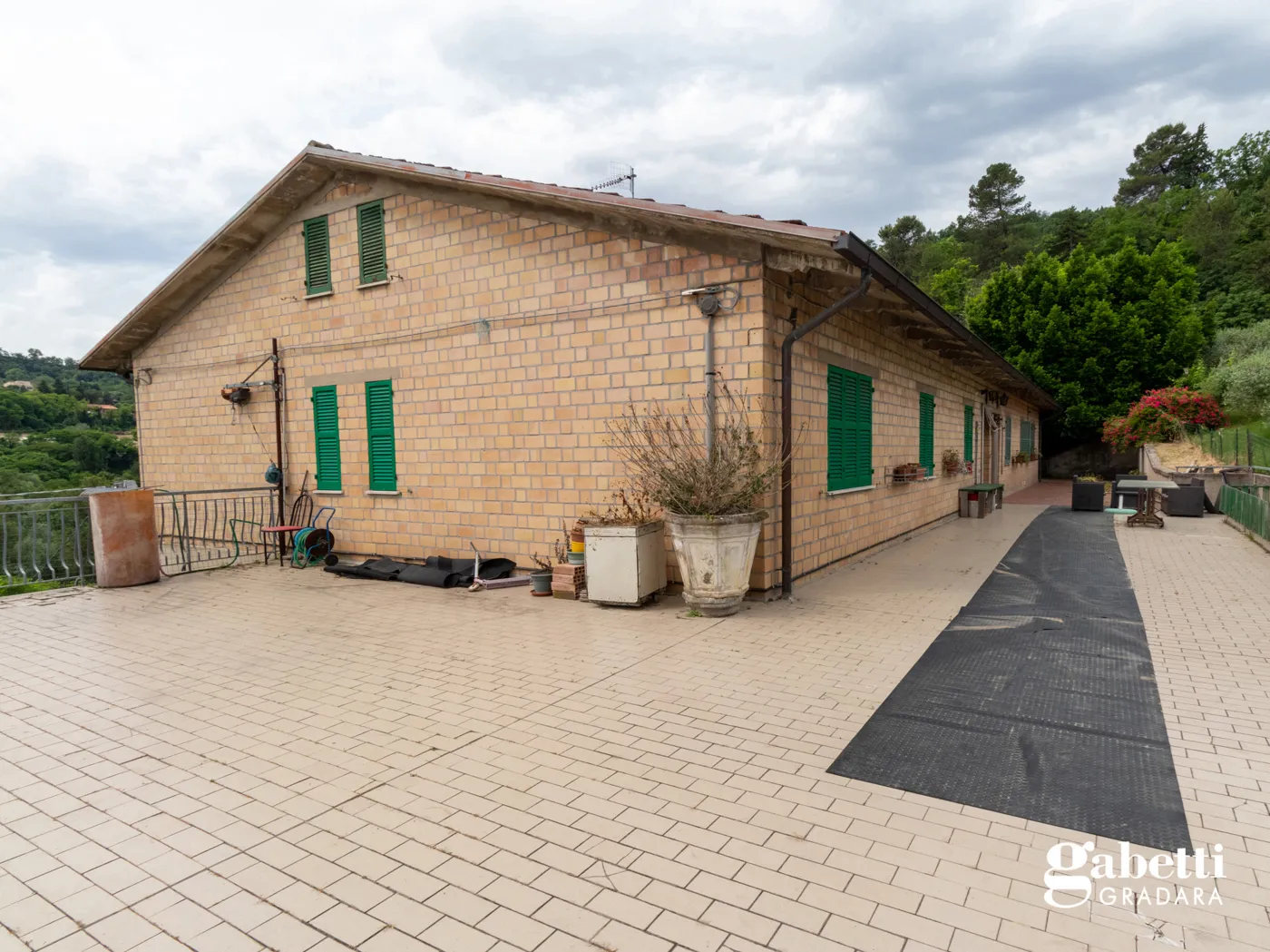 Foto 3 di 34 - Casa indipendente in vendita a Urbino