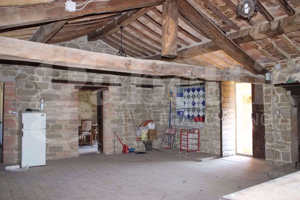 Foto 7 di 9 - Casa indipendente in vendita a Gubbio