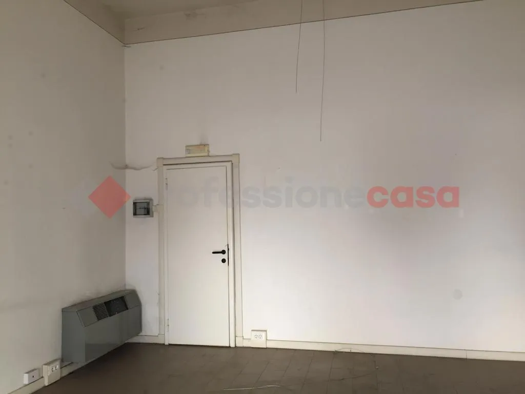 Negozio in affitto a Arezzo