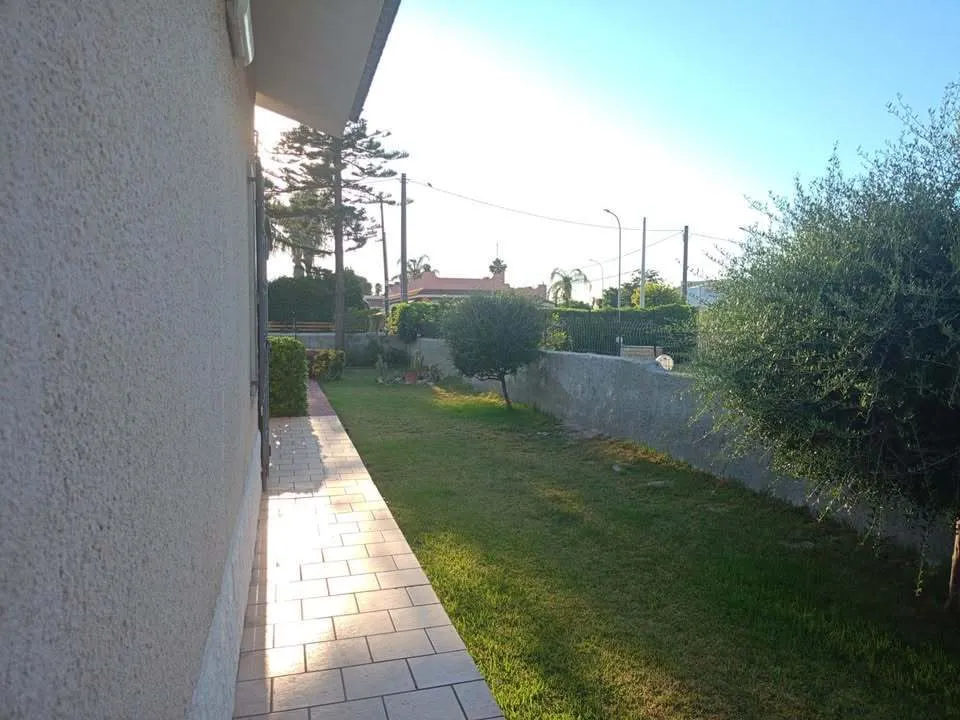 Foto 1 di 17 - Casa indipendente in vendita a Siracusa