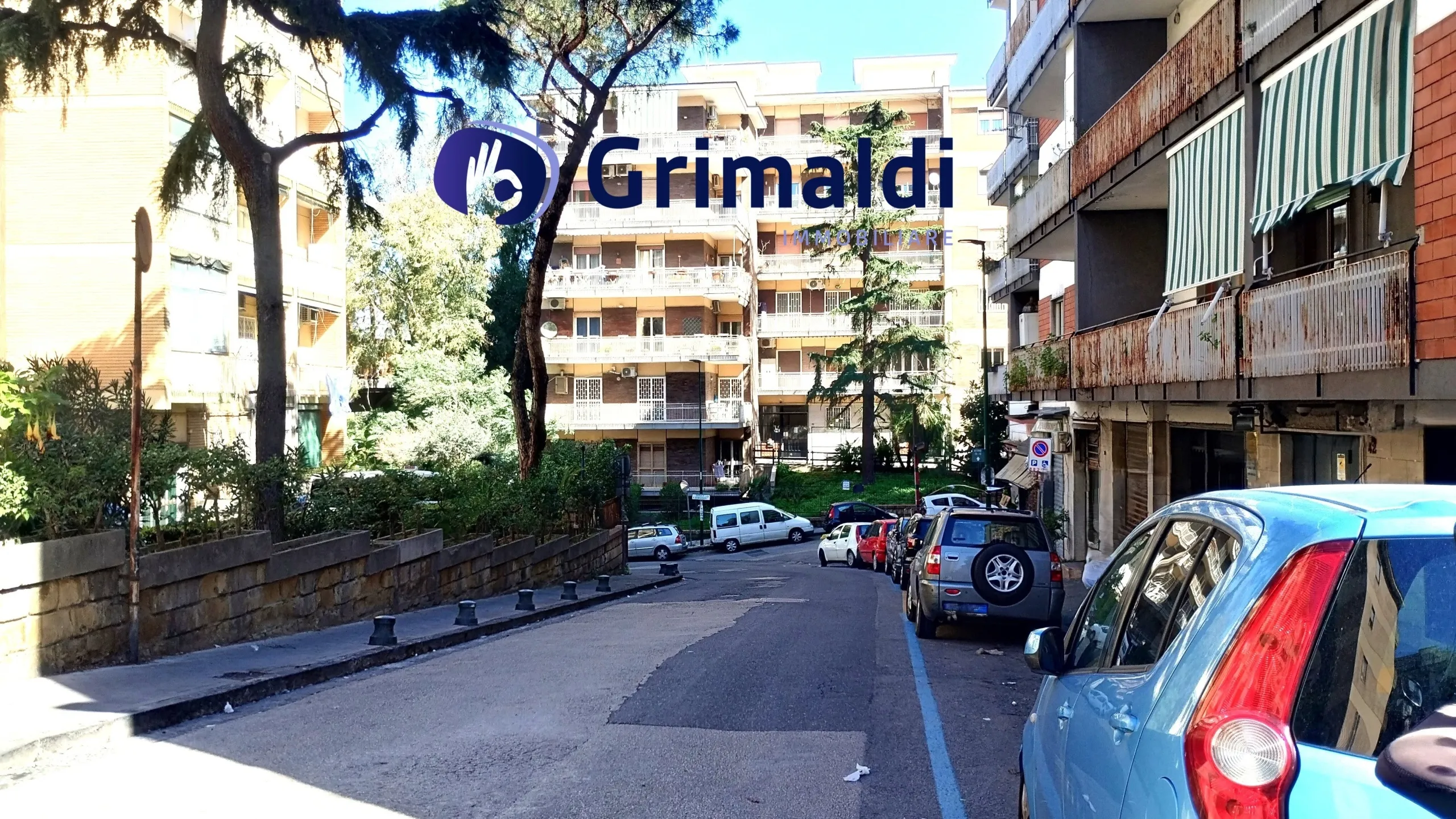 Attività commerciale in vendita a Napoli