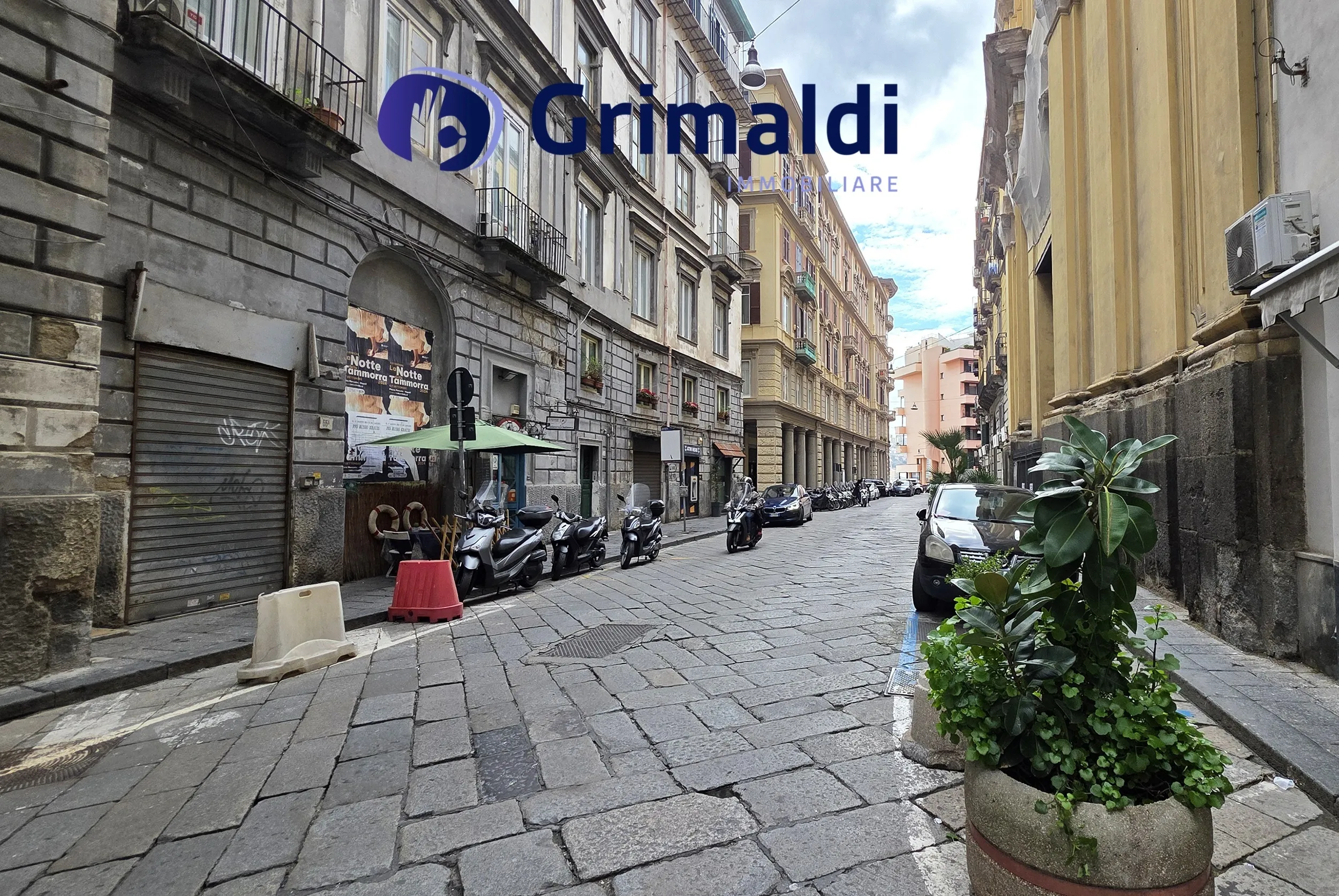 Foto 39 di 42 - Appartamento in vendita a Napoli
