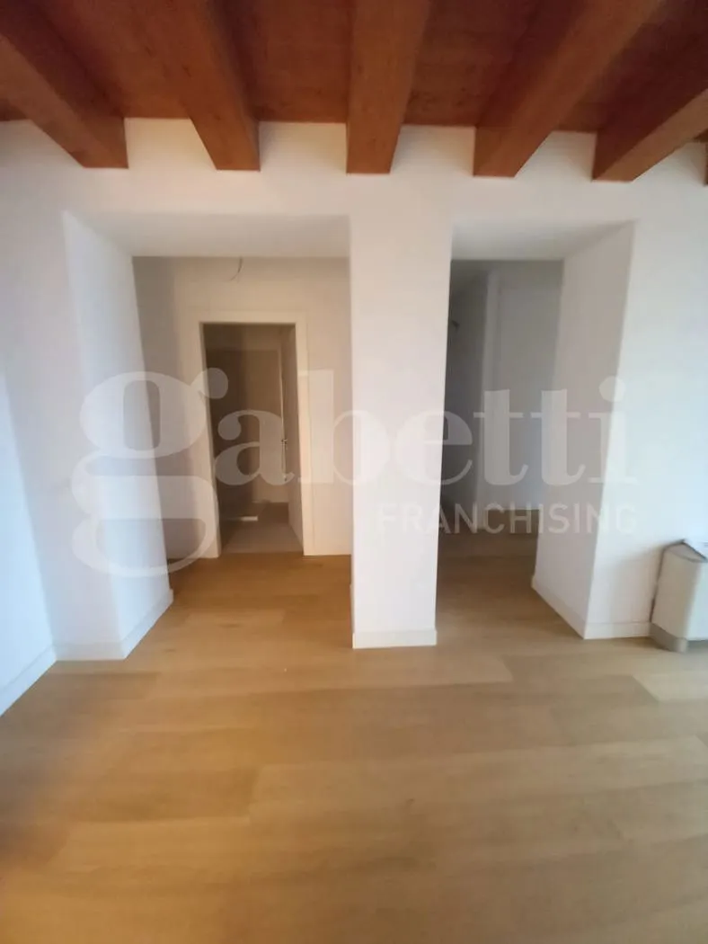Foto 5 di 27 - Appartamento in vendita a Venezia