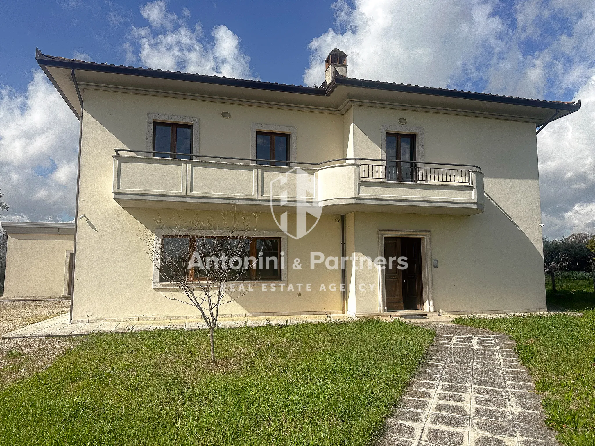 Foto 11 di 25 - Casa indipendente in vendita a Todi