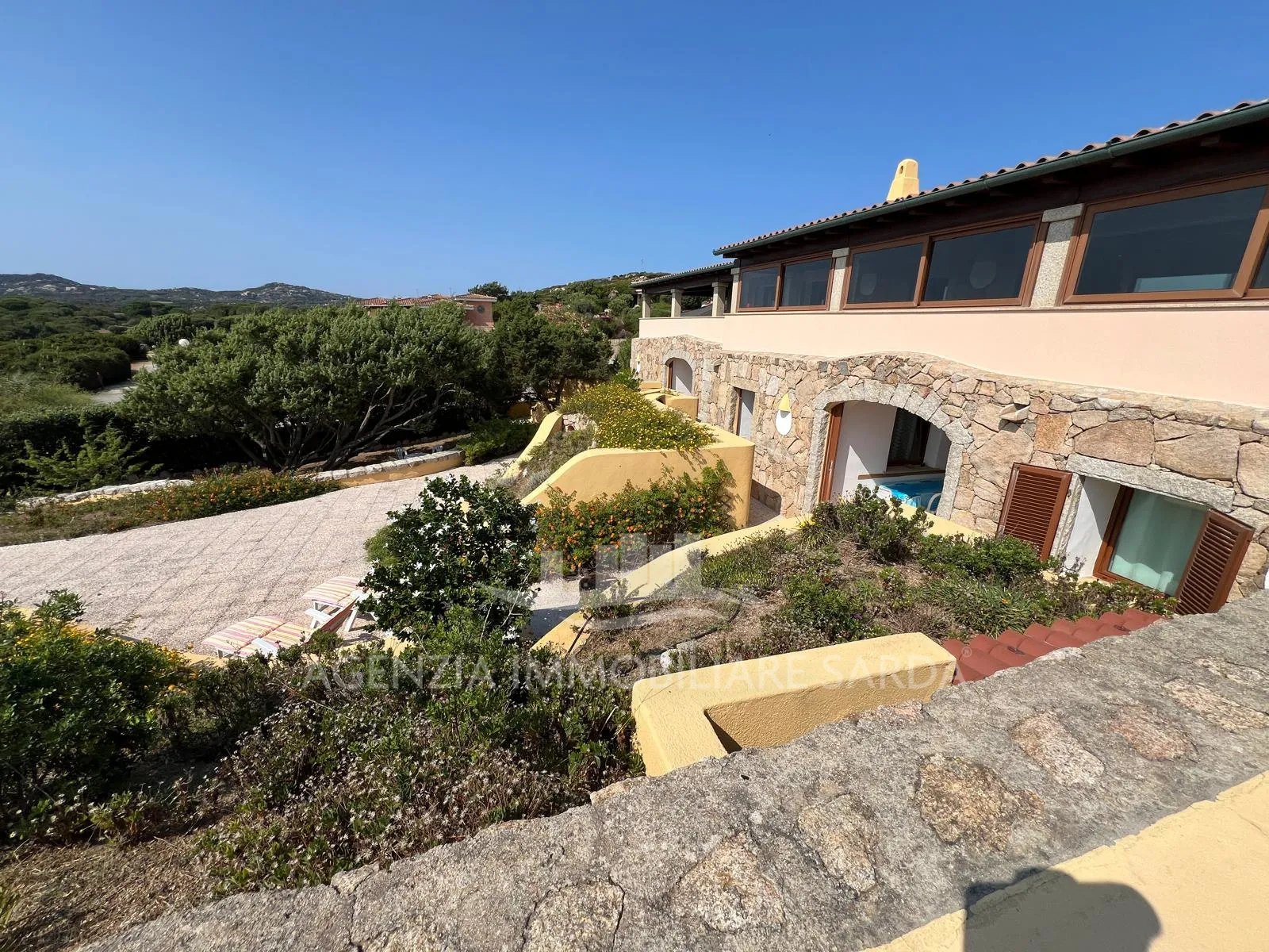 Foto 1 di 61 - Casa indipendente in vendita a Santa Teresa di Gallura