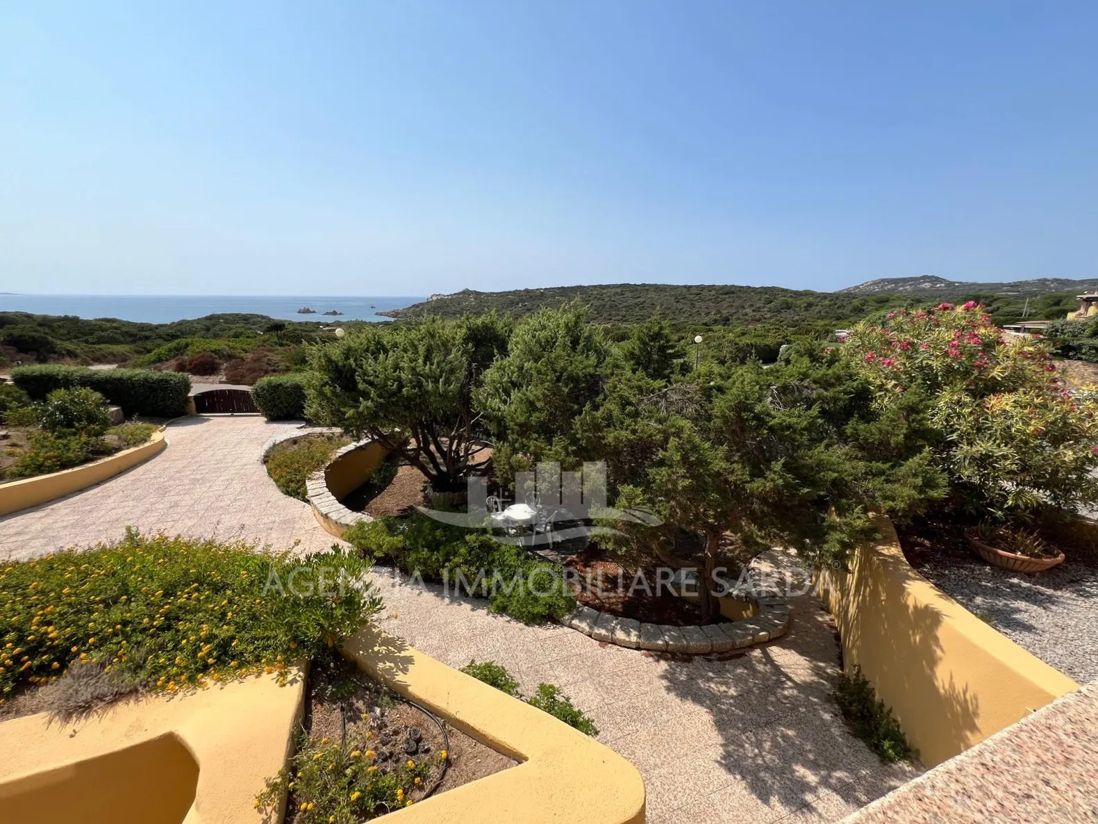 Foto 2 di 61 - Casa indipendente in vendita a Santa Teresa di Gallura