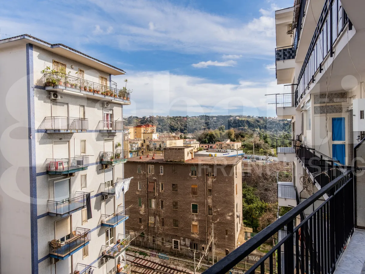 Foto 18 di 25 - Appartamento in vendita a Napoli