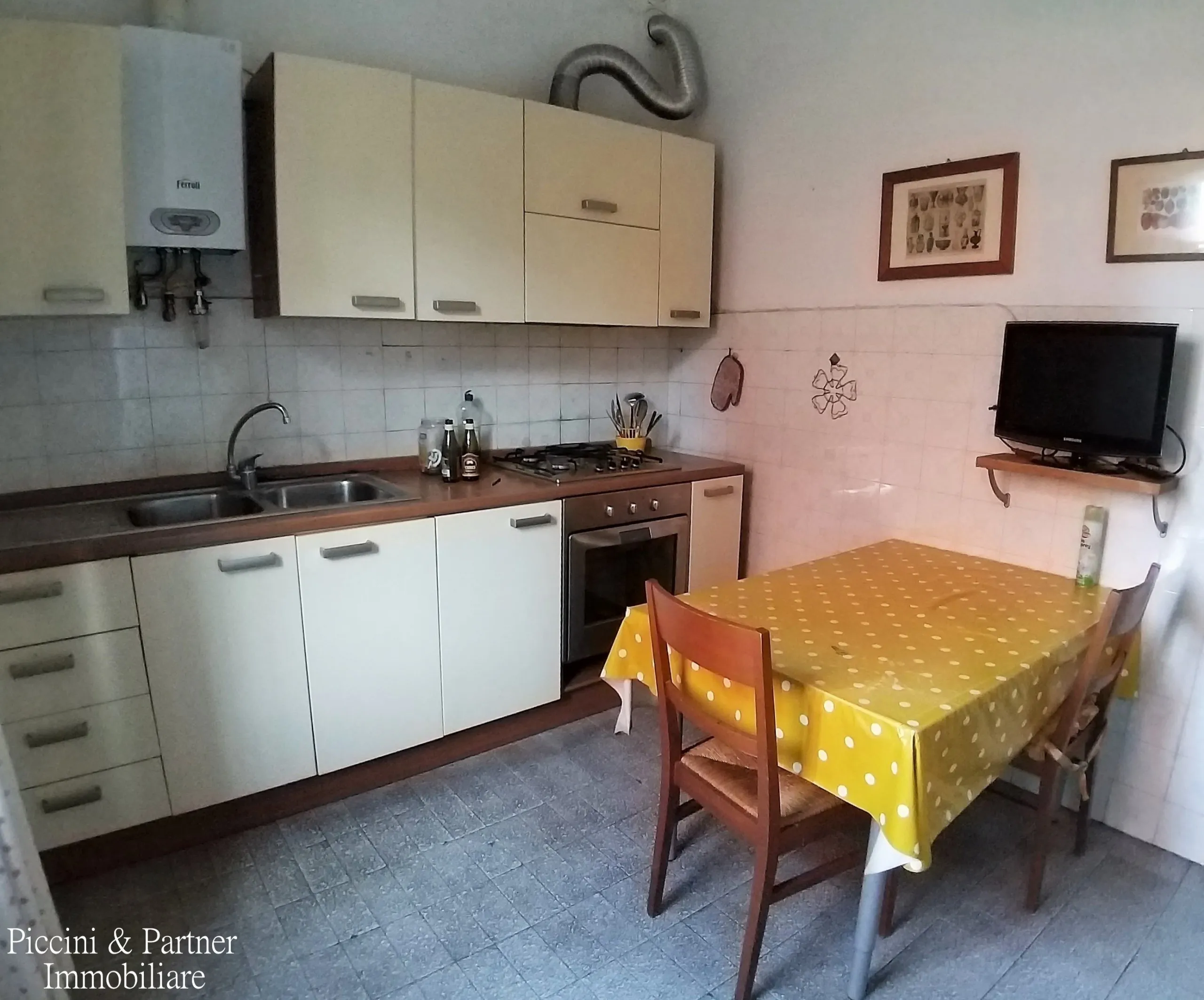 Foto 9 di 37 - Appartamento in vendita a Perugia