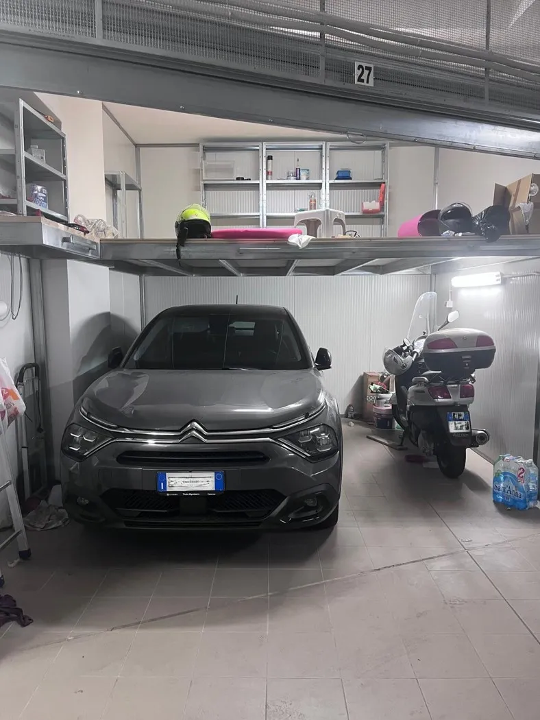 Foto 2 di 9 - Garage in vendita a Palermo