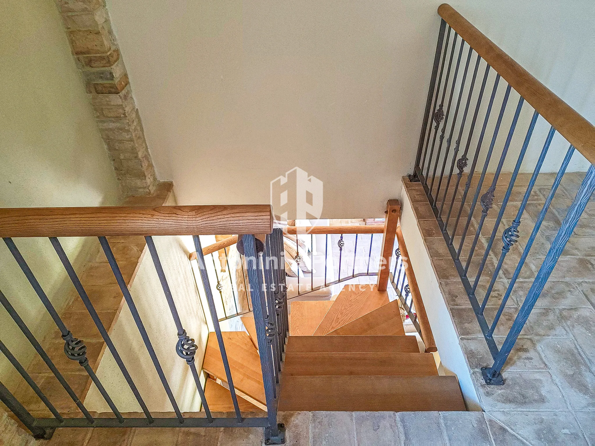 Foto 17 di 30 - Casa indipendente in vendita a Todi